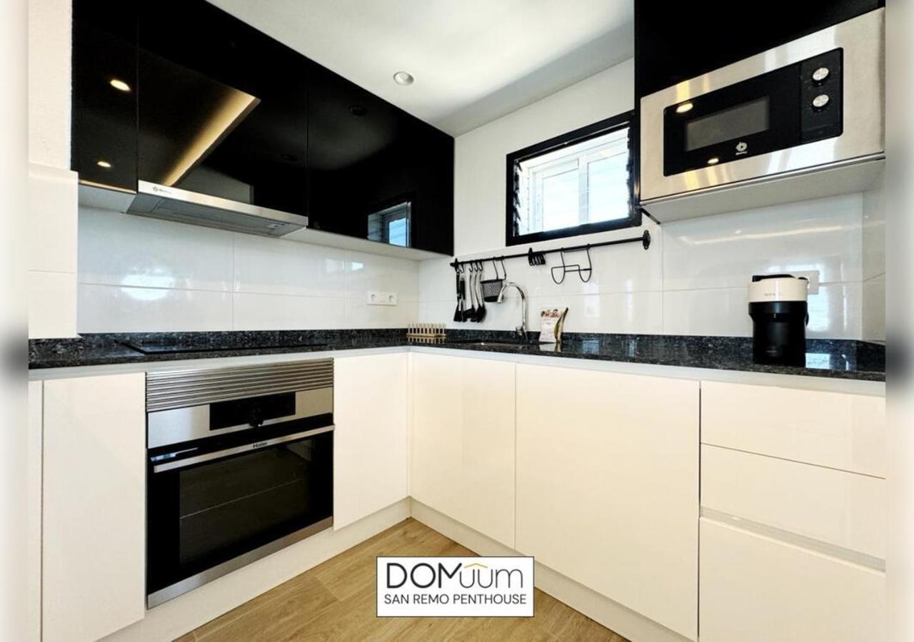 Domuum Holidays - San Remo Penthouse *
